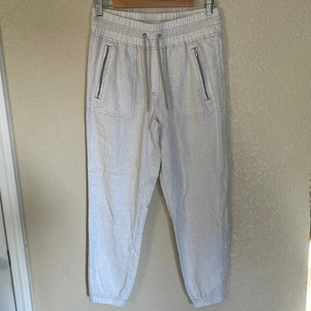 Athleta Cabo Tide Linen Jogger Pants Travel Zip Pockets NWOT camo print